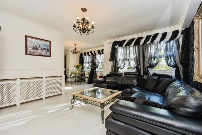 Flat 12, Elmsleigh Court, Ellesmere Road, Manchester photo 3
