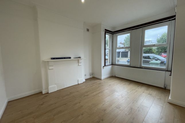 Thumbnail Maisonette to rent in Central Road, Wembley