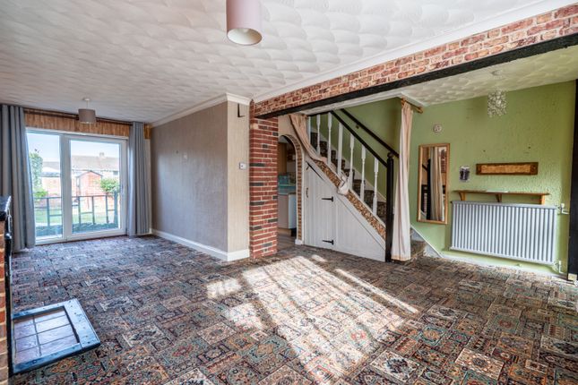 29 Whinfell Way, Gravesend, Kent photo 2