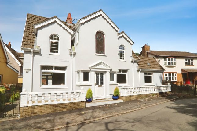 3-bed detached on 10, Woodland Crescent, Mountain Ash, £300,000