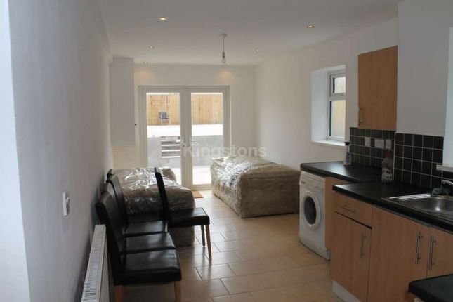 103, Wyeverne Road, Cardiff photo 3
