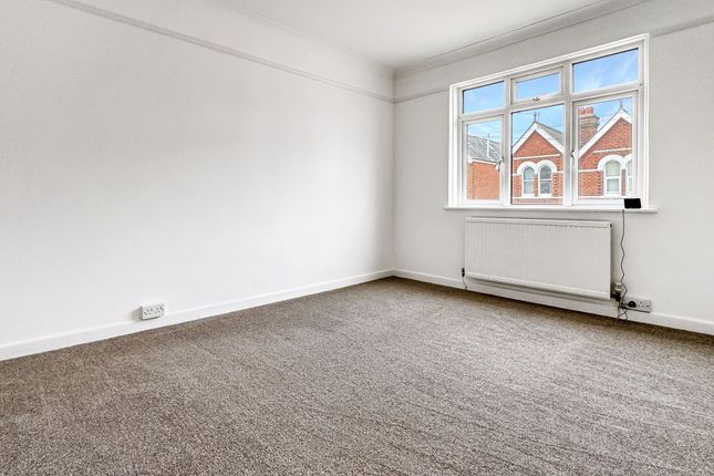 Flat 4, Kingsmere Coronation Road, Cowes photo 4