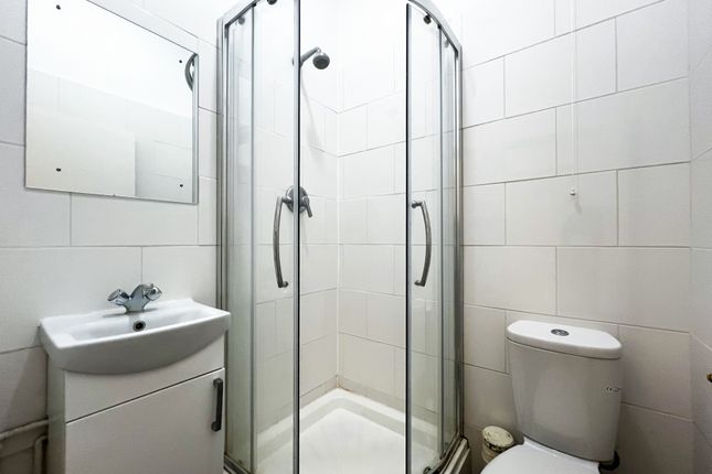10 10, Manstone Road, London photo 4
