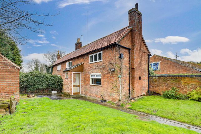 Thumbnail Cottage to rent in Main Street, Scarrington, Nottinghamshire