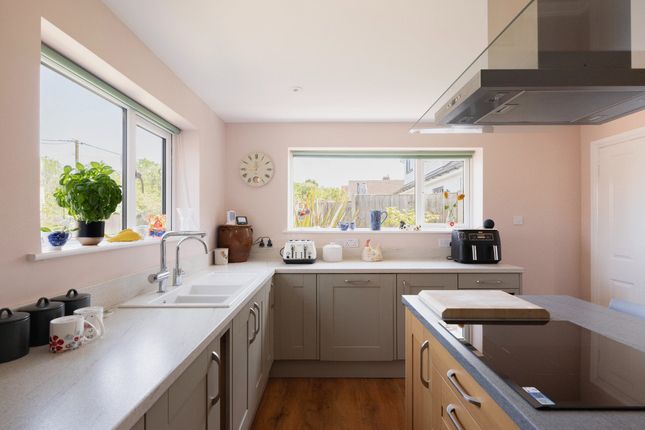 2, Greenways Close, Flordon photo 4
