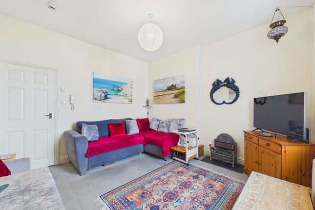 Flat 1, 9 Church Square, Whitby photo 3