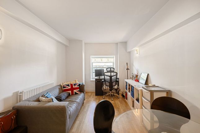 Building, 22,Flat 50, Cadogan Road, London photo 2