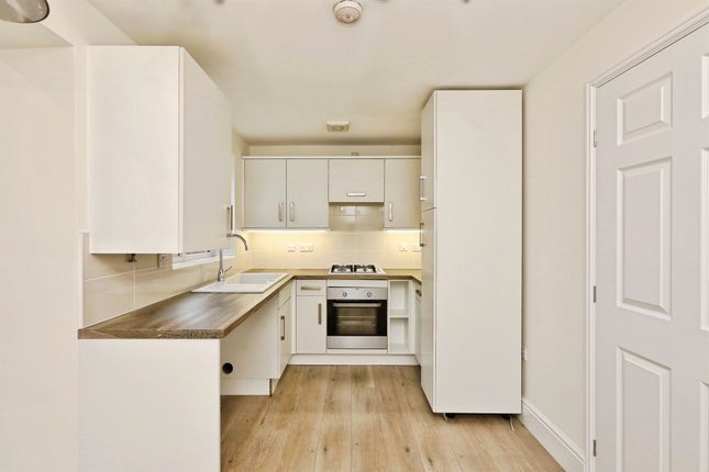 74, Cemetery Road, Worksop photo 4