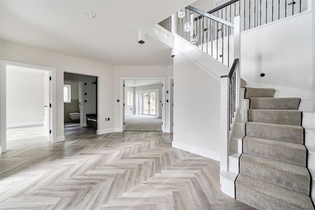 11B Emily Lodge, Lime Walk, Maidenhead photo 2