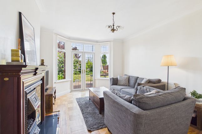 42, Ash Grove, Cardiff photo 4