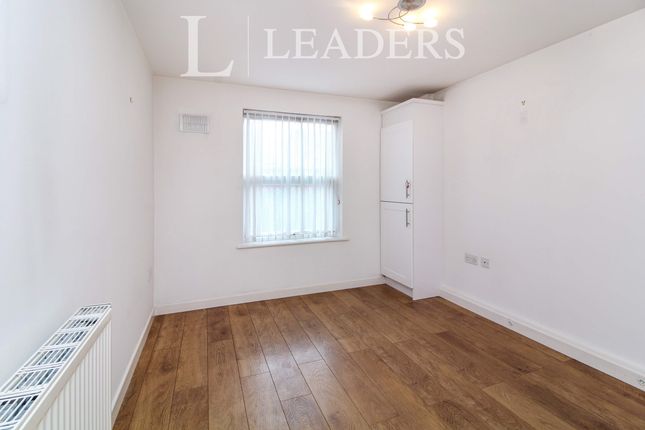 33, Perrett Walk, Kidderminster photo 4