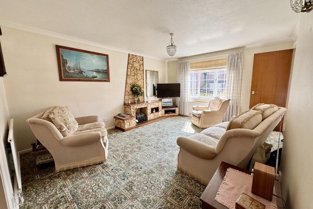 11, Abbeyfields Close, Southampton photo 2