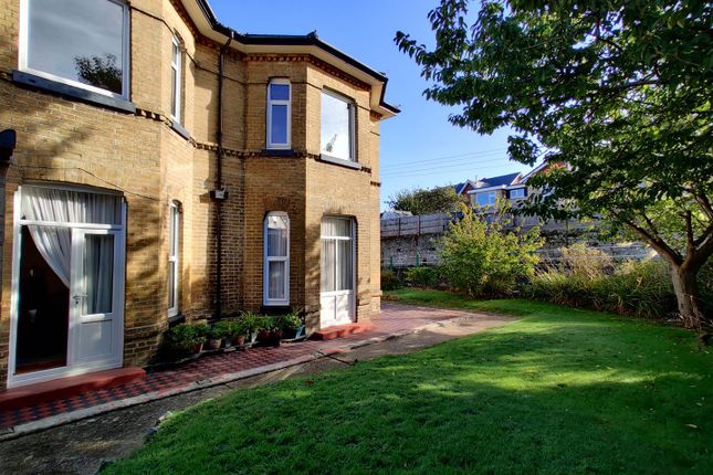 Thumbnail Flat for sale in North Road, Shanklin