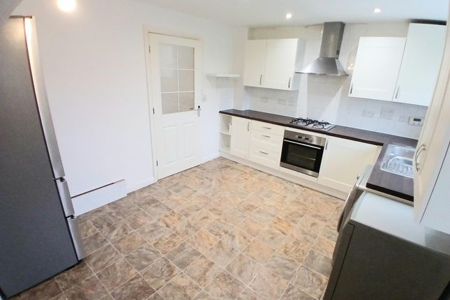 Cotswold Drive, STEVENAGE photo 3