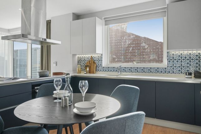 Flat to rent in Portlands Place, East Village