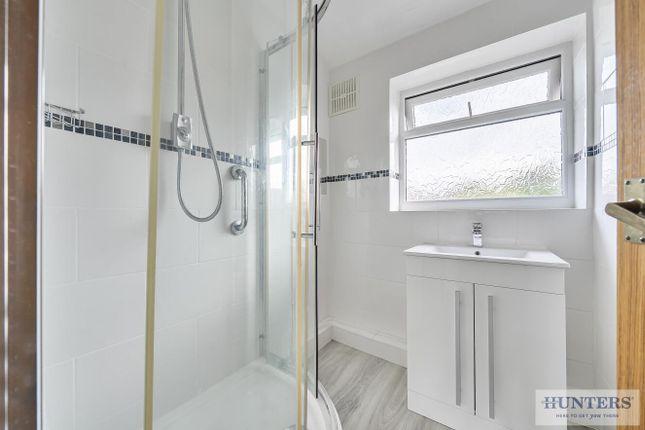 209, Colyers Lane, Erith photo 4