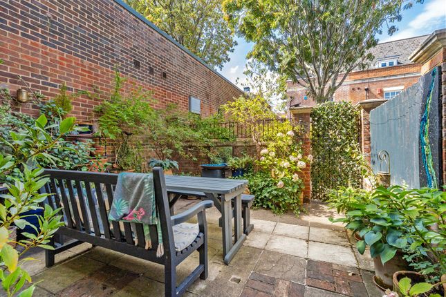 1 Milman Court 25B Parchment Street, Winchester photo 4