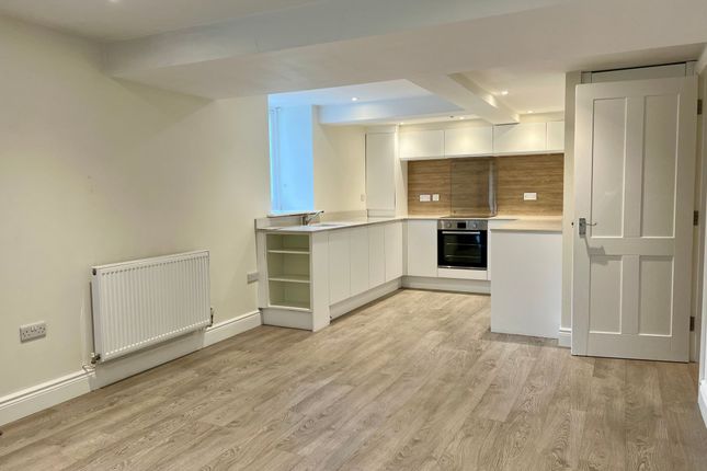 Apt 1, Highgate Hall Rye Road, Cranbrook photo 3
