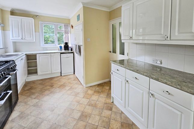 8, Wilberforce Road, Newport photo 4