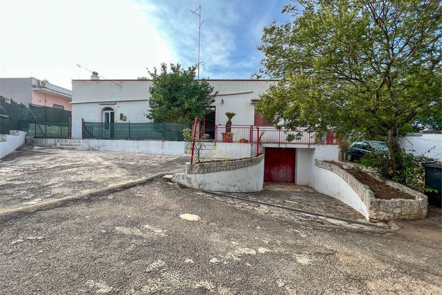 Thumbnail Villa for sale in Monopoli, Puglia, 70043, Italy