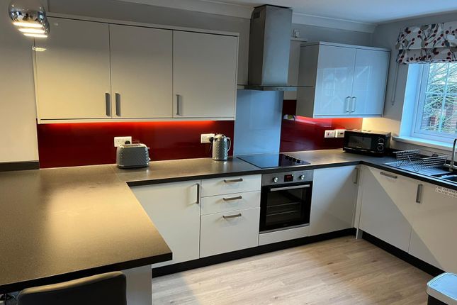 27, Campbell Drive, CARDIFF photo 3