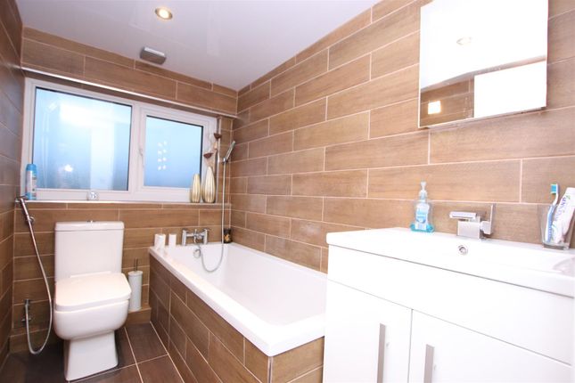 Town house for sale in Sinclair Road, Bradford