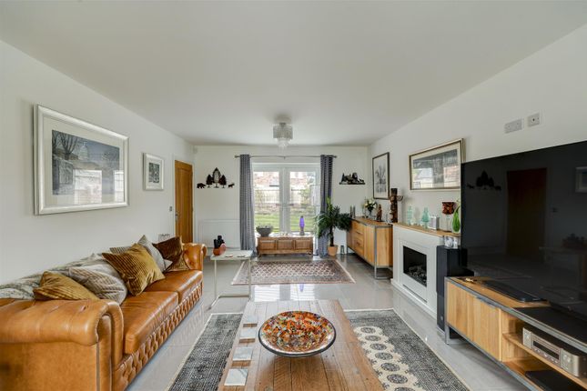 52, Carleton Meadows, Penrith photo 4