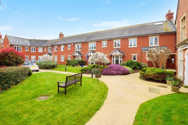 Flat for sale in Parkfield Road, Topsham, Exeter