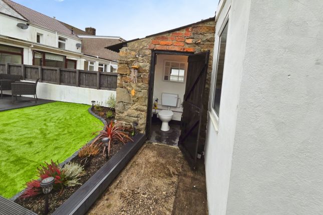 Bridge Street, Bridgend photo 3