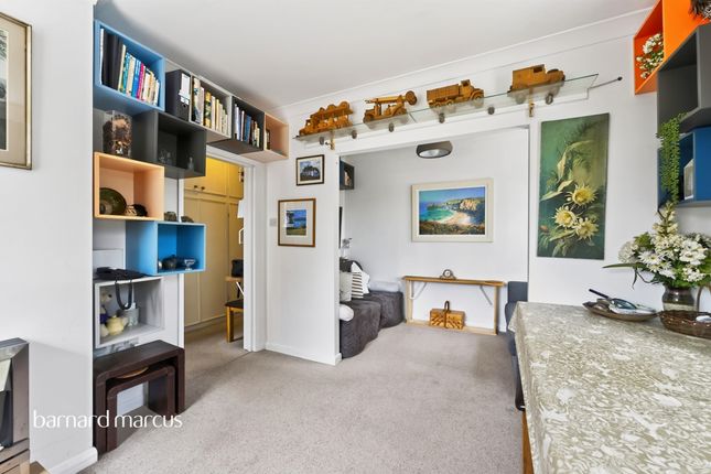 Flat 8, Holly House, Rose Hill, Dorking photo 4