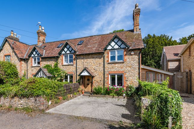 2-bed house on Bell Cottage, 30 Church Road, Taunton, £300,000