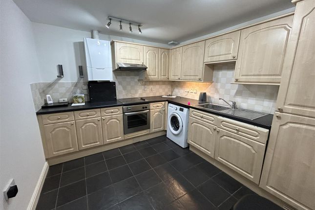 Flat 5, Parish Court, Areley Common, Stourport-On-Severn photo 3