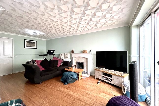 20, Rosefields, Blandford Forum photo 4