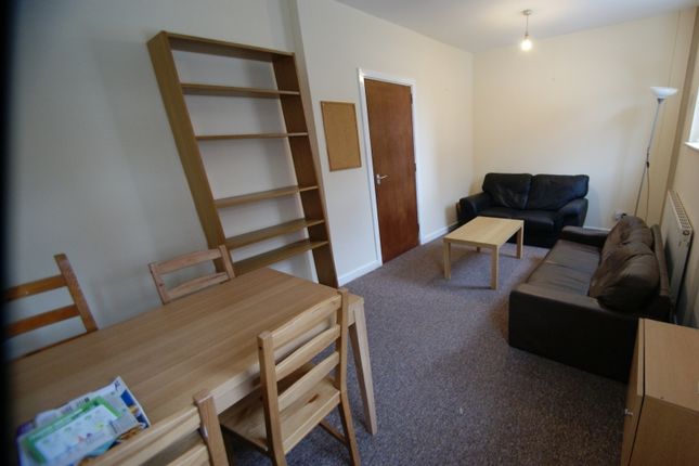 Terraced house to rent in Kings Avenue, Hyde Park, Leeds