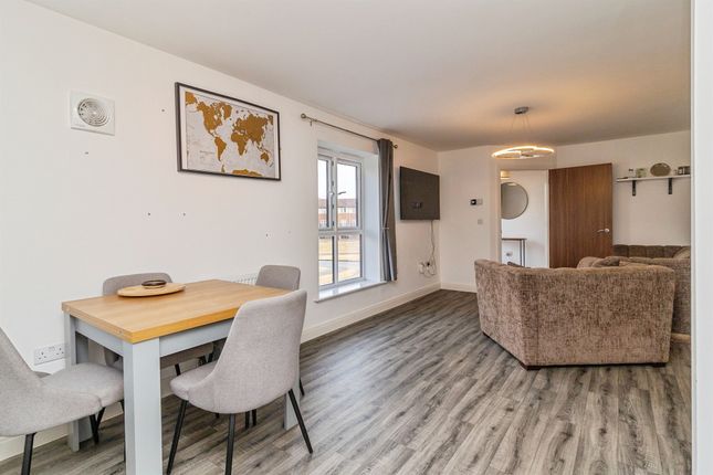 3, Dartmouth Drive, Milton Keynes photo 4