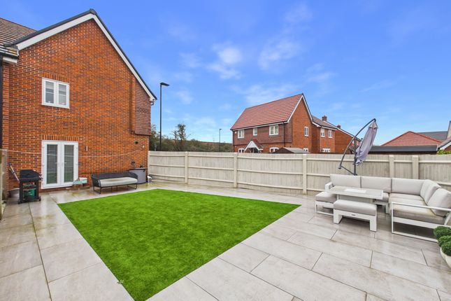 7 Thresher Road, Princes Risborough photo 4