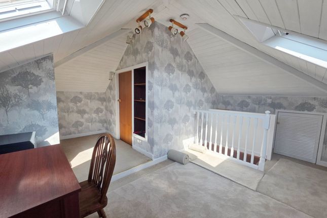 9 Sycamore Crescent, Doncaster photo 3
