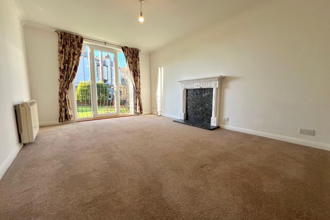 56  Flat 1, Hadleigh Road, Leigh-On-Sea photo 2