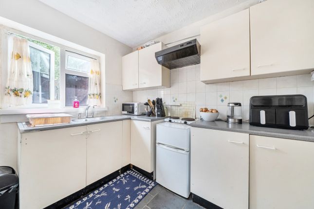 Flat 6, 3, Brook Street, Cheshire photo 2