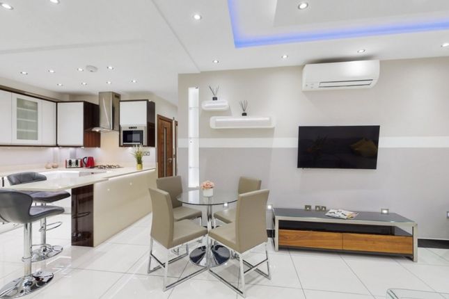 Great Cumberland Place, London photo 3