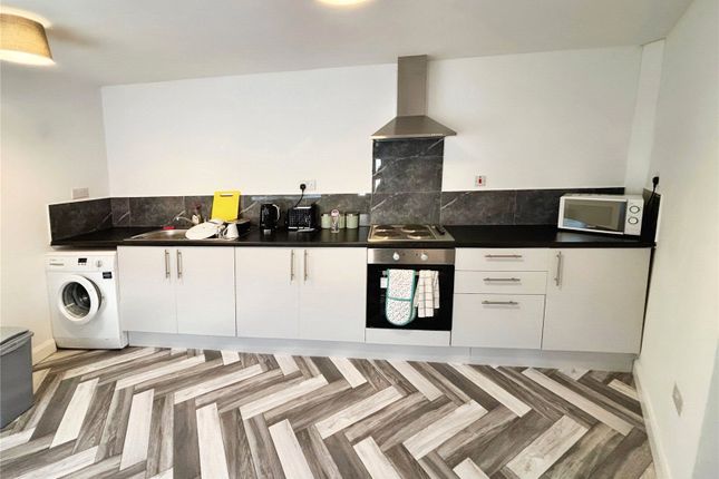 53D, High Street, Swadlincote photo 3
