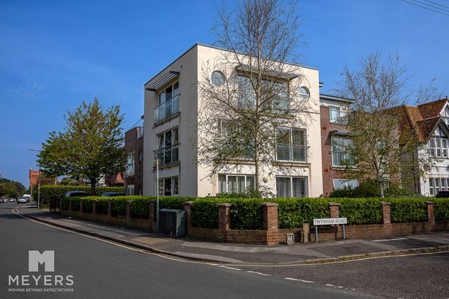 Thumbnail Flat for sale in Ellis House, 1 Seafield Road, Bournemouth