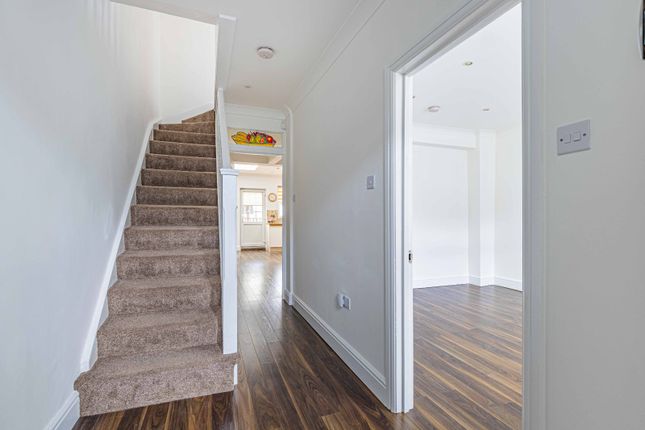 20, Clarendon Road, Hertfordshire photo 2