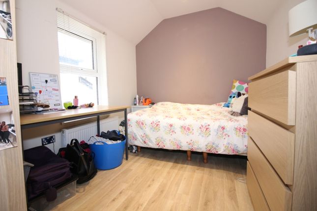 Coburn Street(*), Cardiff photo 5