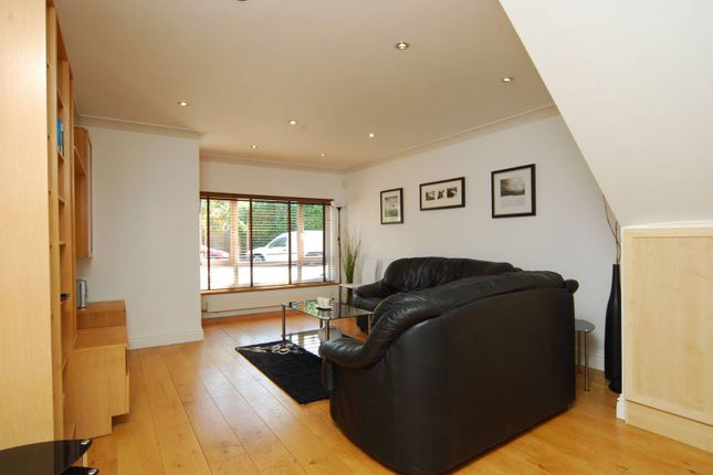 Thumbnail Property to rent in Almond Avenue, Ealing, London
