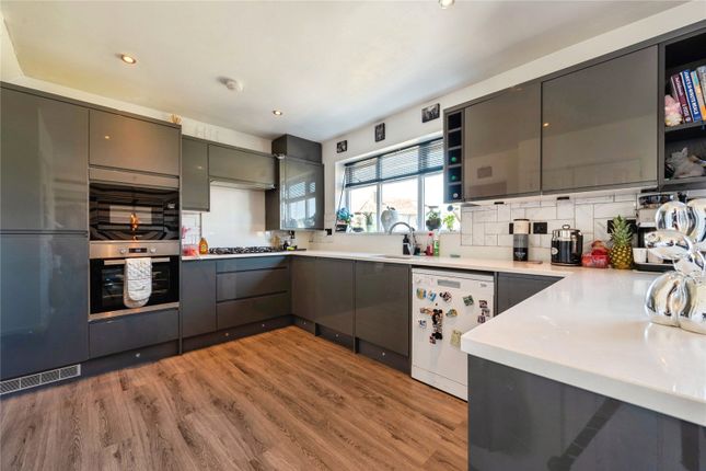 1, Warwick Crescent, Wadebridge photo 4