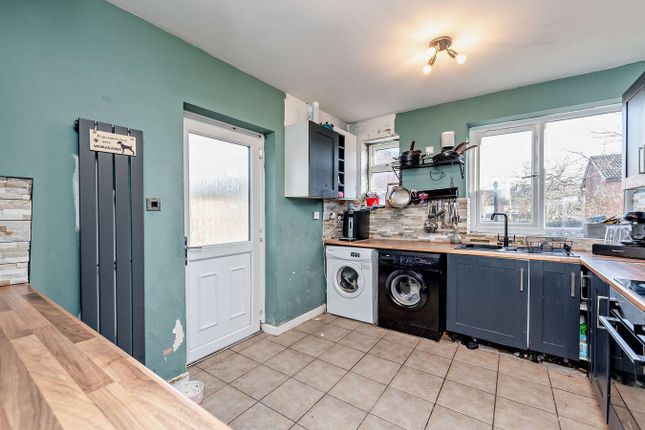 41, Nant Mawr Crescent, Buckley photo 4