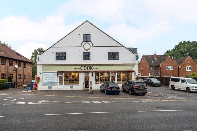 Thumbnail Flat to rent in Clock House Court, College Hill, Haslemere
