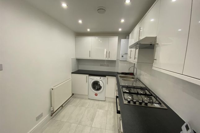 26c, Sandy Hill Road, London photo 4