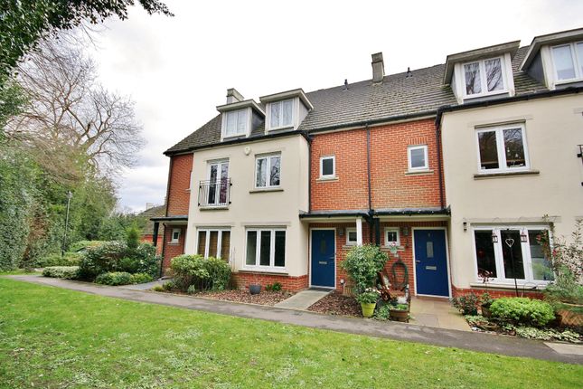 Thumbnail Detached house to rent in Lydger Close, Woking, Surrey